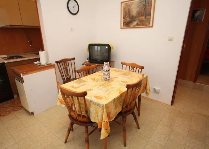 By The Sea Razanj, - 7517 アパート *